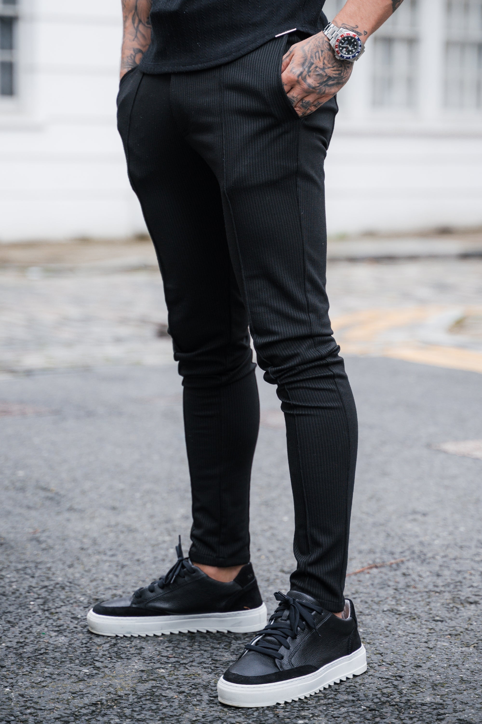 THE AMARI TROUSERS - BLACK